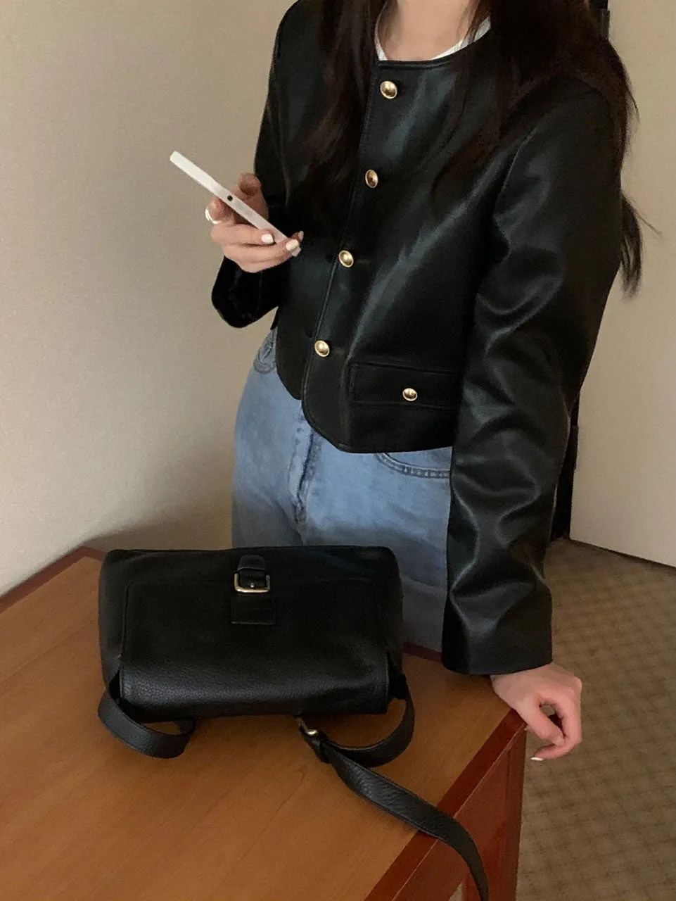 Black Jackets Women  New Fashion Vintage Single Breasted Leather Jacket Women Streetwear O Neck Short Jackets