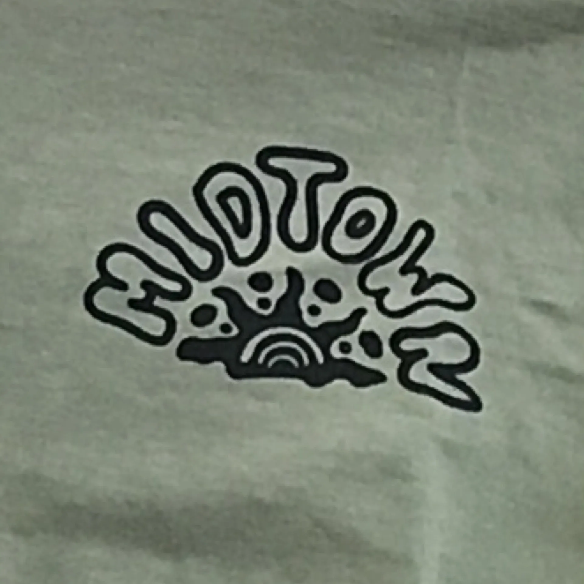 MIDTOWN TEE SUN - OLIVE